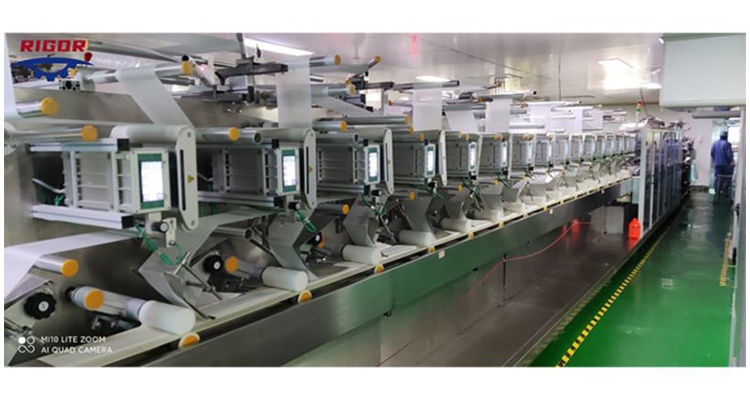 High Performance 12 Lanes Alcohol Baby Wet Wipes Machine